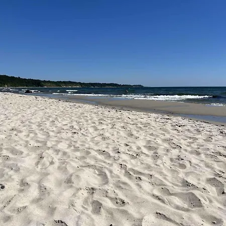 Near Idyllic Peaceful Sandy Casa vacanze Rønne