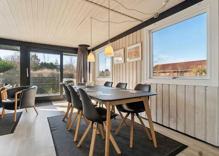 Casa vacanze Near Idyllic Peaceful Sandy Rønne